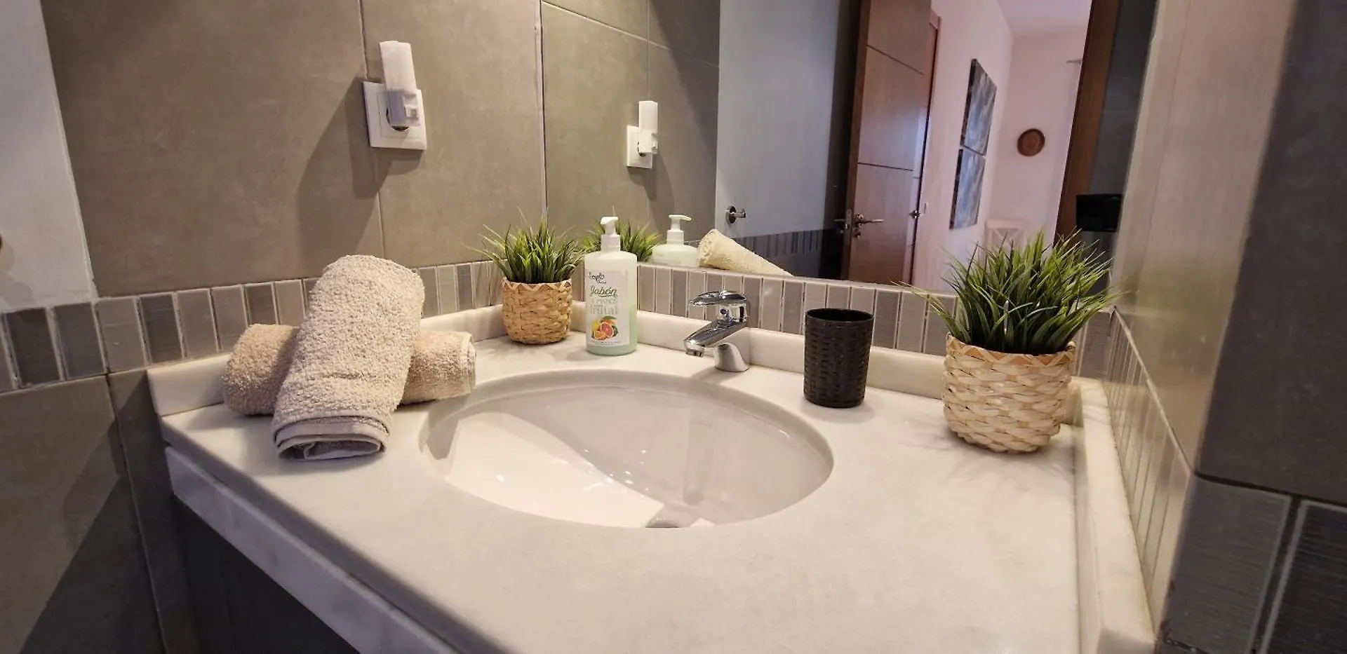 Luxe Appartement, Centrum Marbella, Vlak Aan Zee!